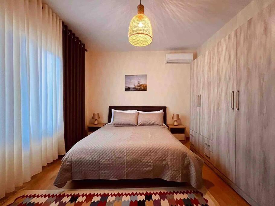 Zarlett House, Pazari Ri ,Villa With Garden,Parking تيرانا المظهر الخارجي الصورة